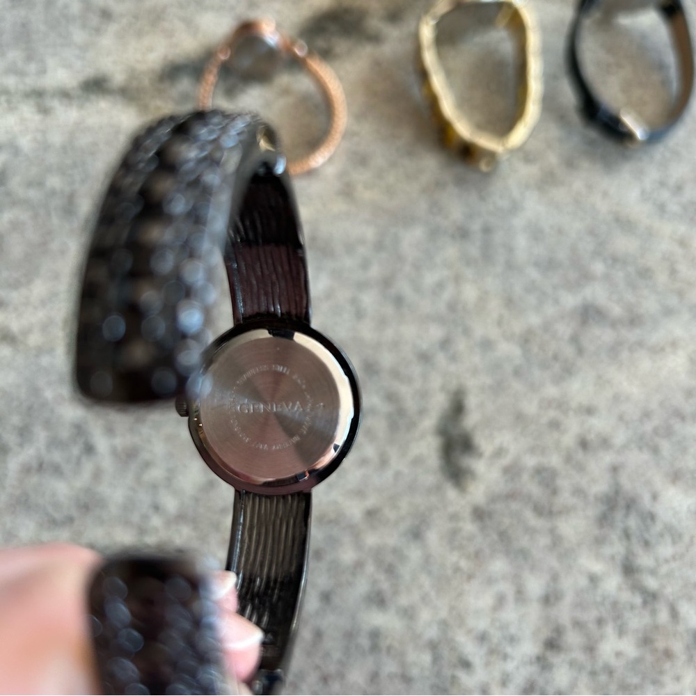 Watch Lot- Black, Rose Gold, Burgundy, Gold - Picture 8 of 12